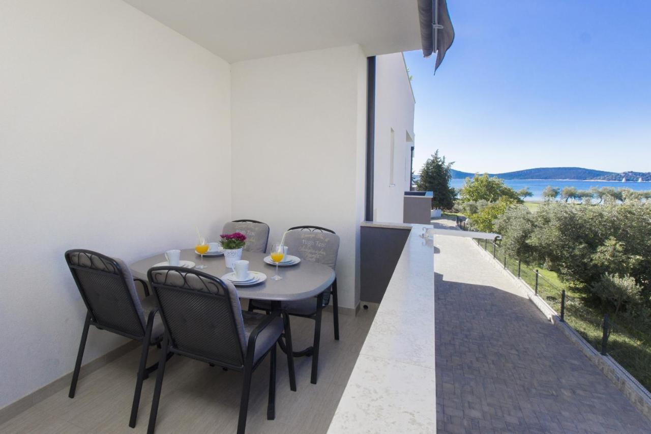 Apartments Luka Vodice Exterior photo