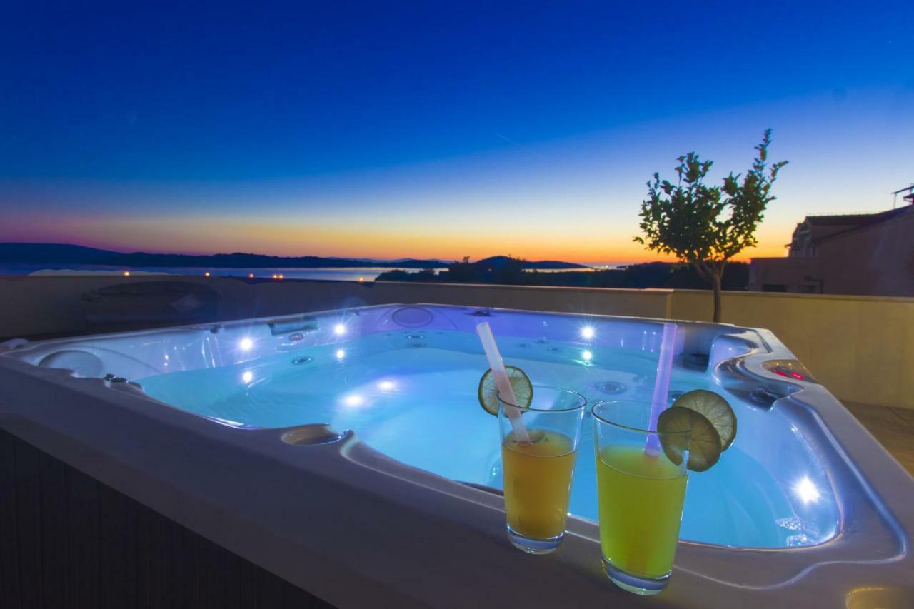 Apartments Luka Vodice Exterior photo